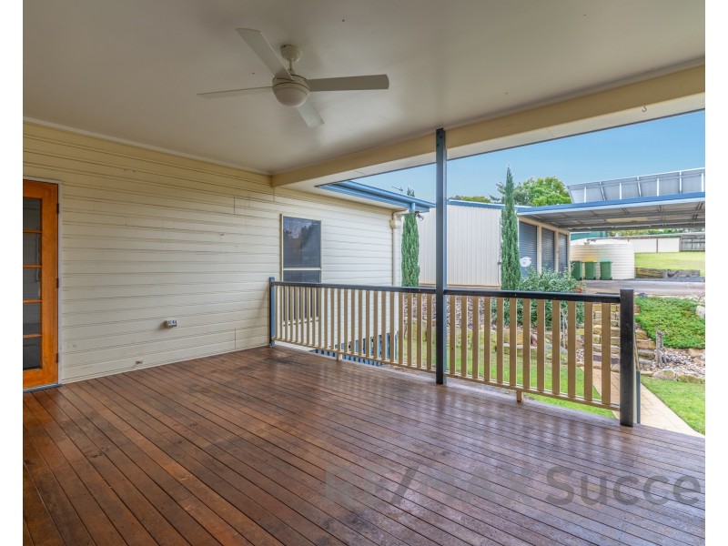 16 Belclaire Drive, Westbrook QLD 4350