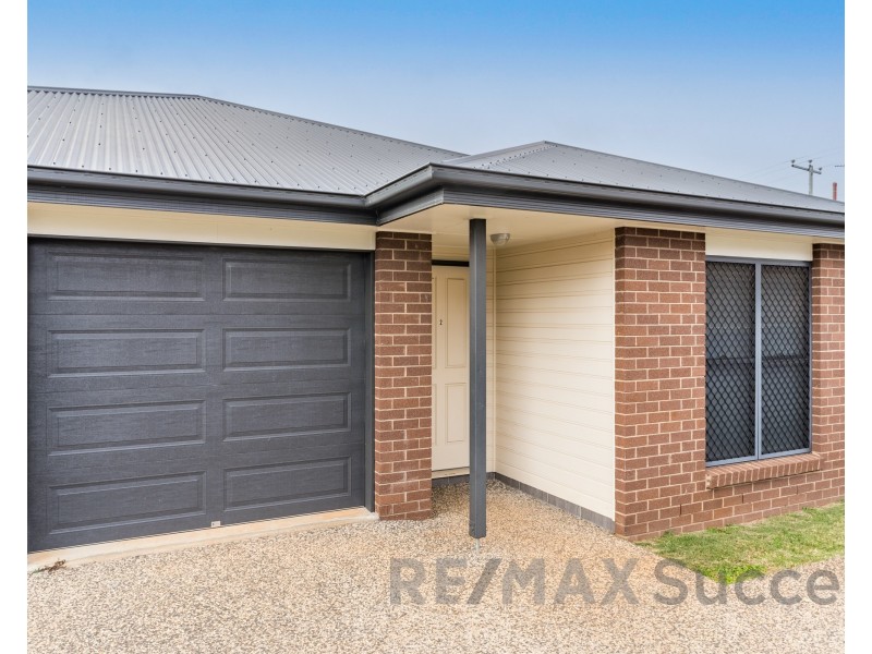 2/324a West Street, Kearneys Spring QLD 4350