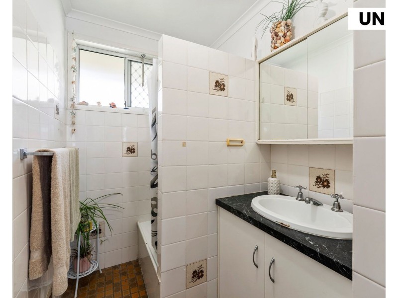 17 Risson Street, Wilsonton Heights QLD 4350