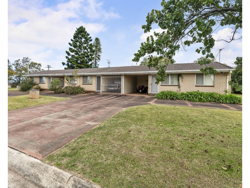 17 Risson Street, Wilsonton Heights QLD 4350