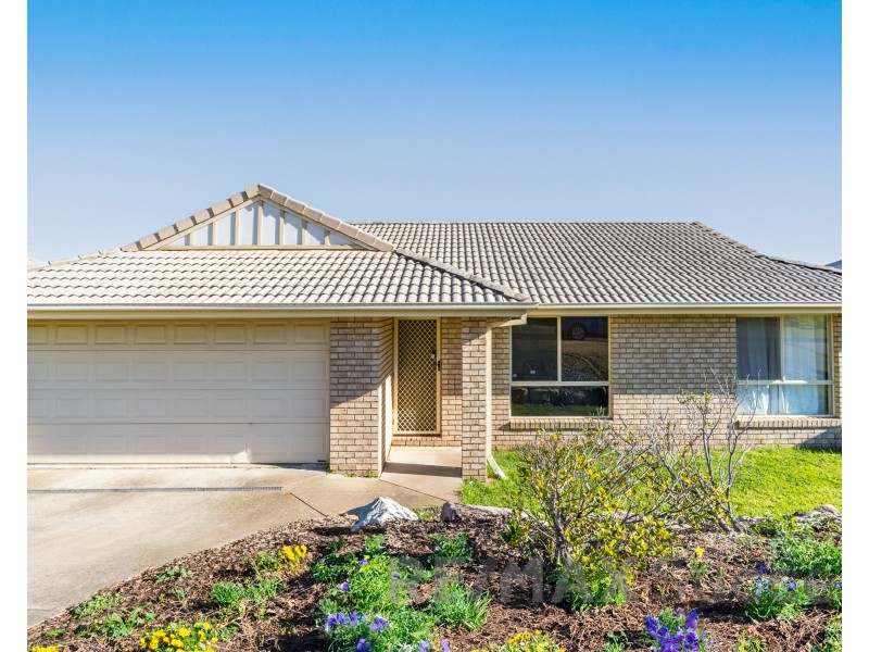 5 Cuttaburra Crescent, Glenvale QLD 4350