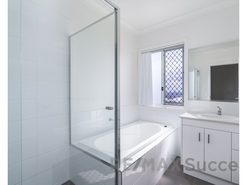1/45 Adelaide Street, Cranley QLD 4350