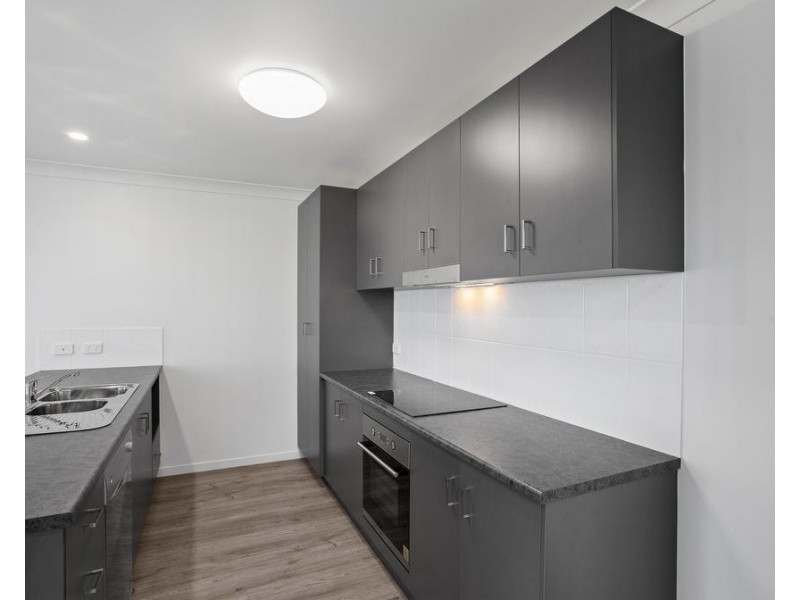 1/92 Sanctuary Drive, Cranley QLD 4350