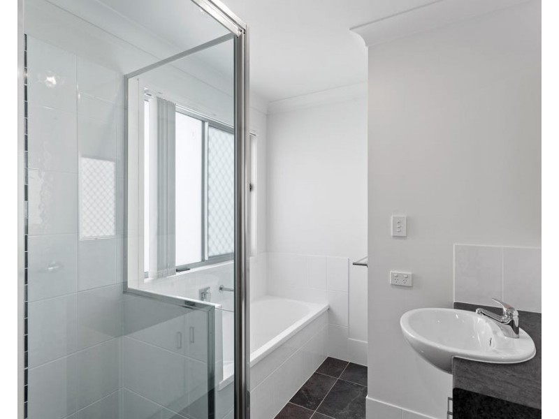 1/92 Sanctuary Drive, Cranley QLD 4350