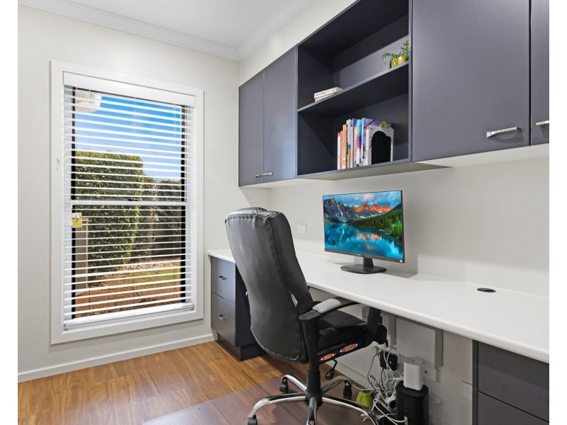 6 Kestrel Court, Rangeville QLD 4350