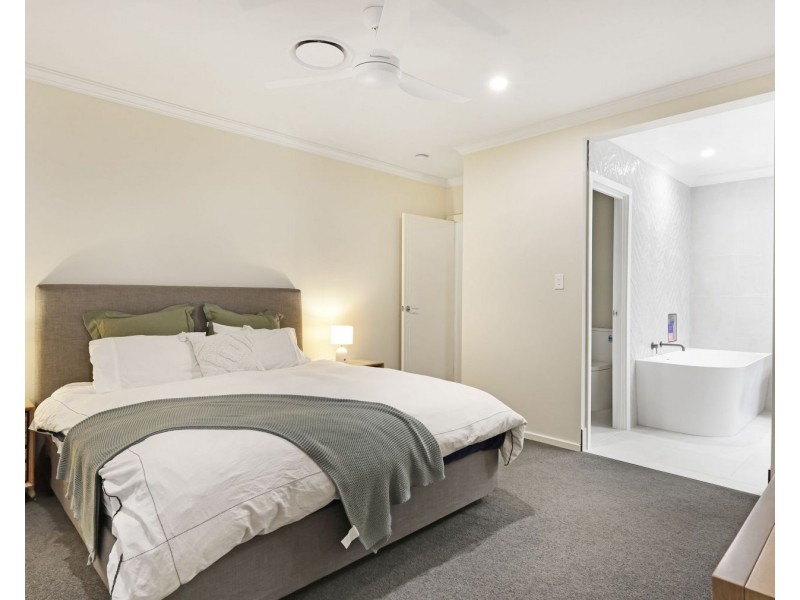 6 Kestrel Court, Rangeville QLD 4350