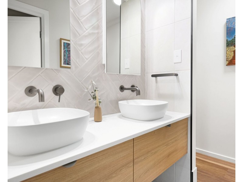 6 Kestrel Court, Rangeville QLD 4350