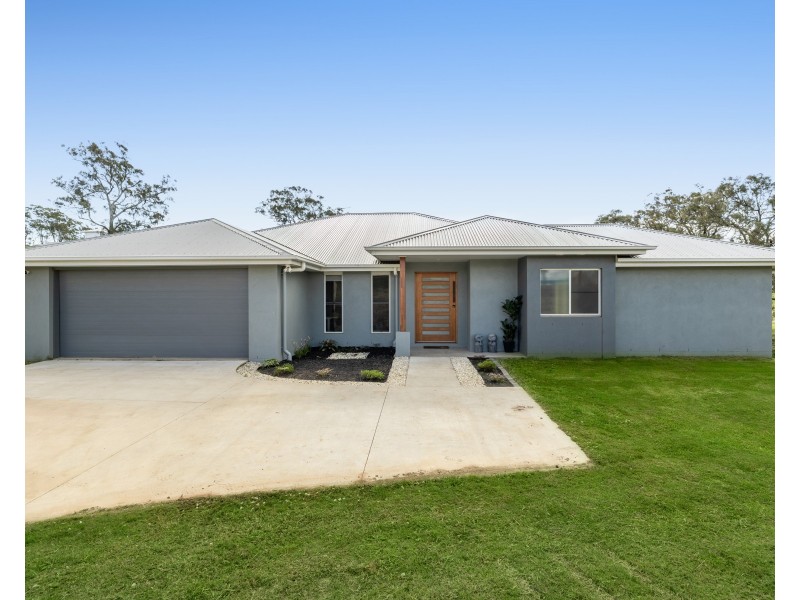 10 Meadowview Court, Mount Rascal QLD 4350