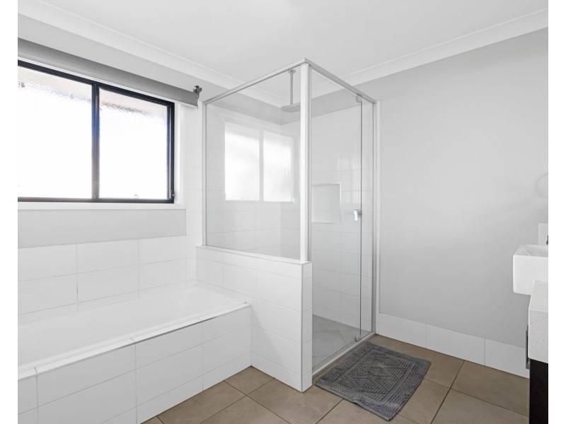 63 Barlow Street, Cranley QLD 4350
