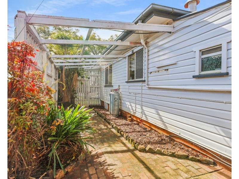 44 Victory Street, Newtown QLD 4350