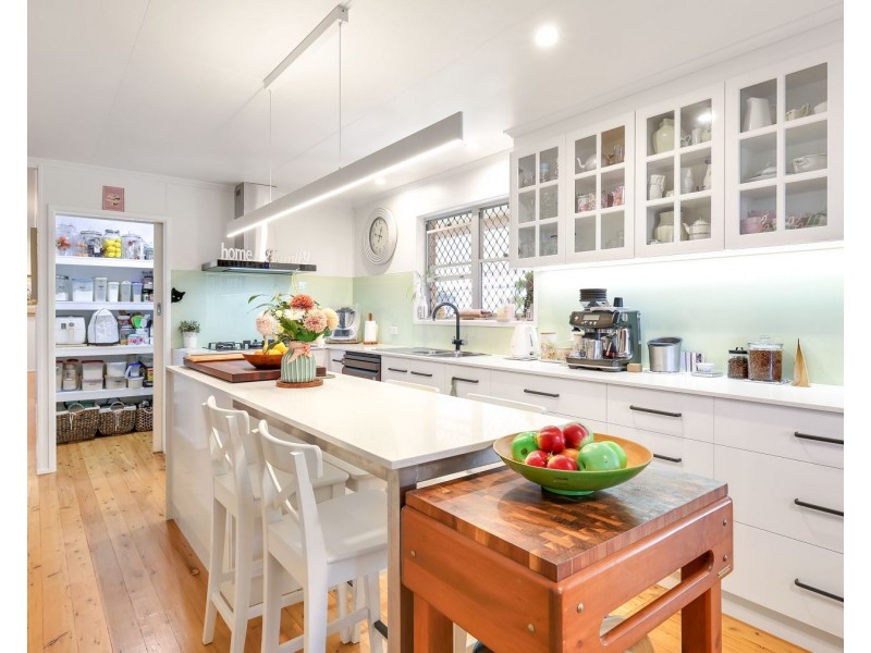 23 Prowse Street, Rockville QLD 4350