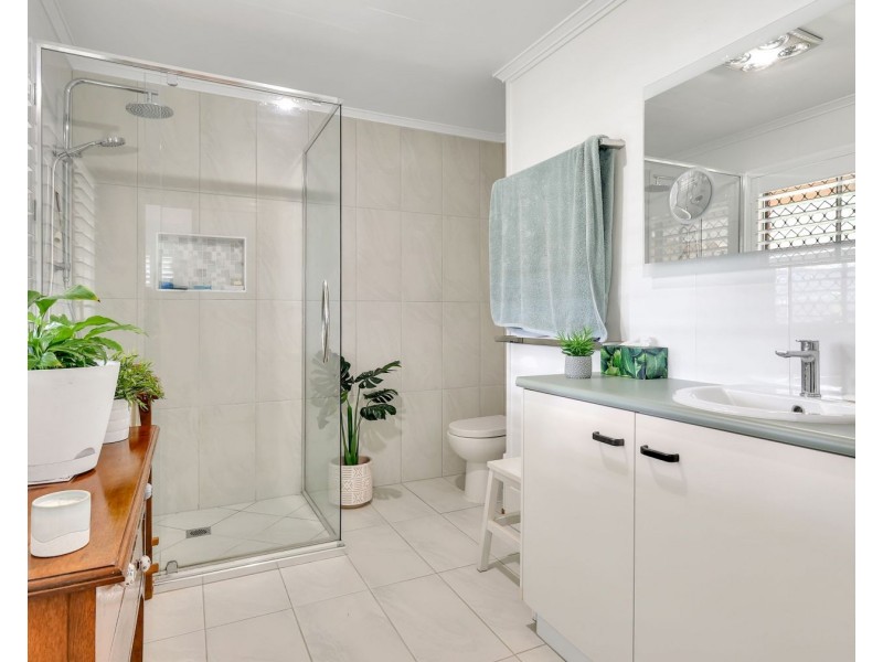 23 Prowse Street, Rockville QLD 4350