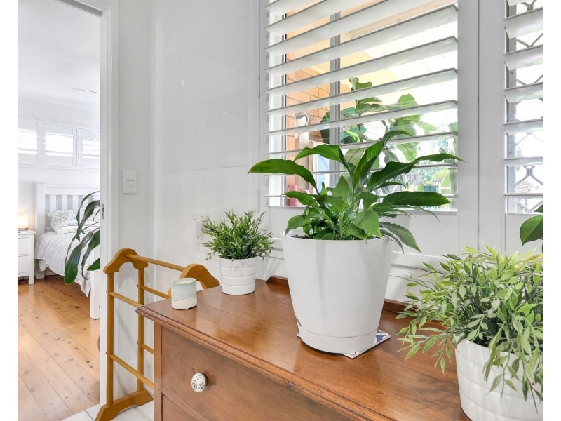 23 Prowse Street, Rockville QLD 4350