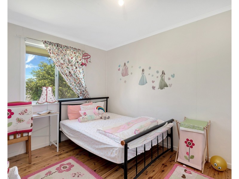 246 West Street, Kearneys Spring QLD 4350