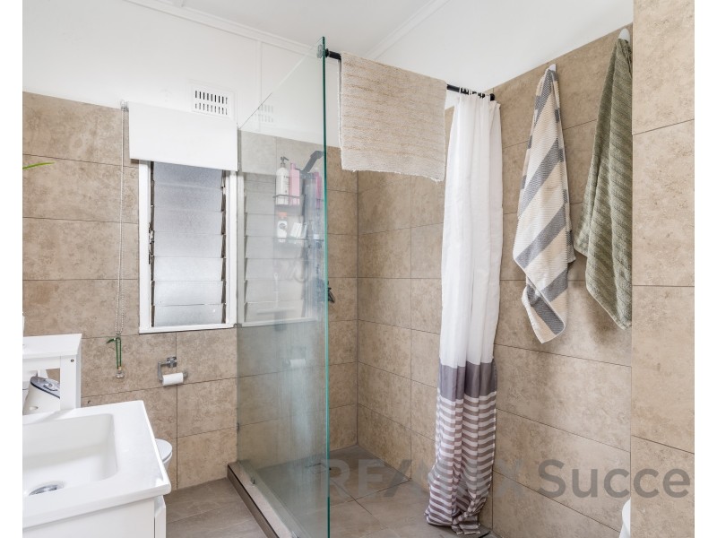 27 Elizabeth Street, South Toowoomba QLD 4350