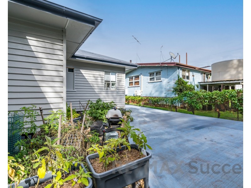 27 Elizabeth Street, South Toowoomba QLD 4350