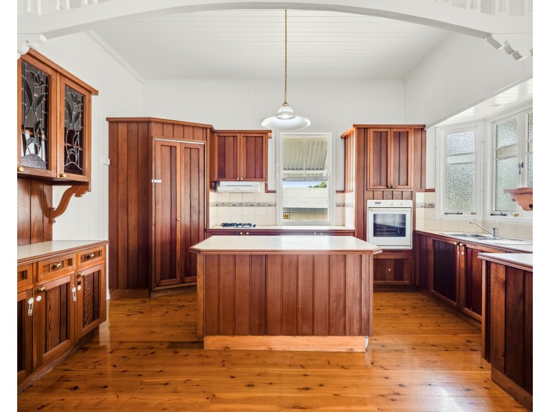 15 Knight Street, North Toowoomba QLD 4350