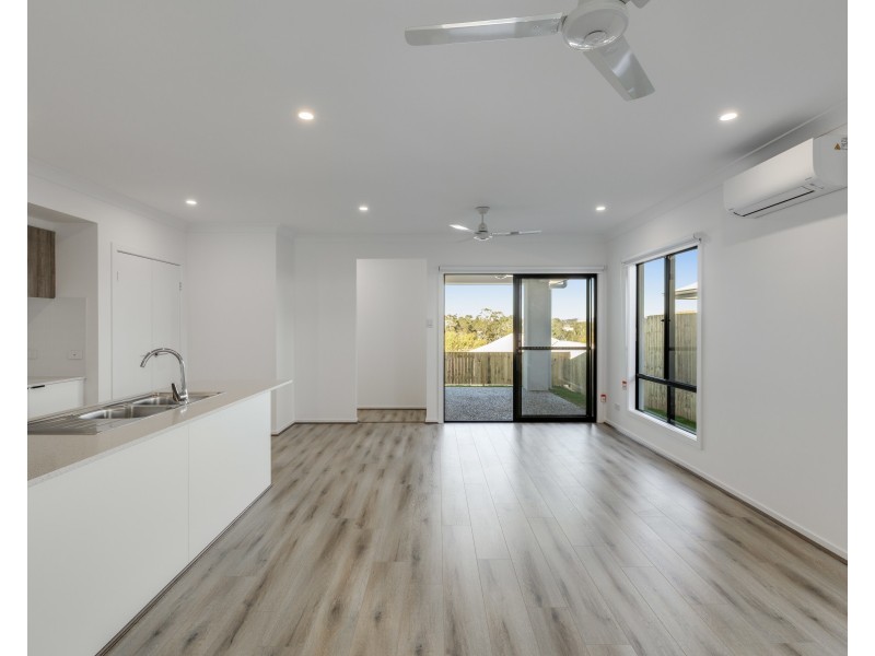 12 Wattle Grove, Harristown QLD 4350