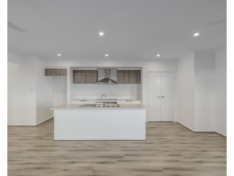 12 Wattle Grove, Harristown QLD 4350