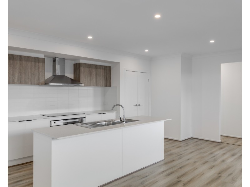 12 Wattle Grove, Harristown QLD 4350