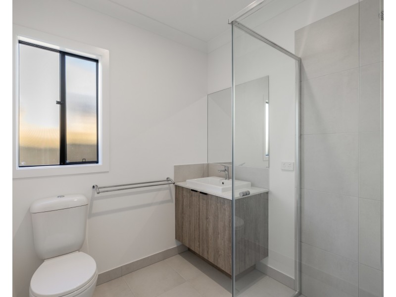 12 Wattle Grove, Harristown QLD 4350