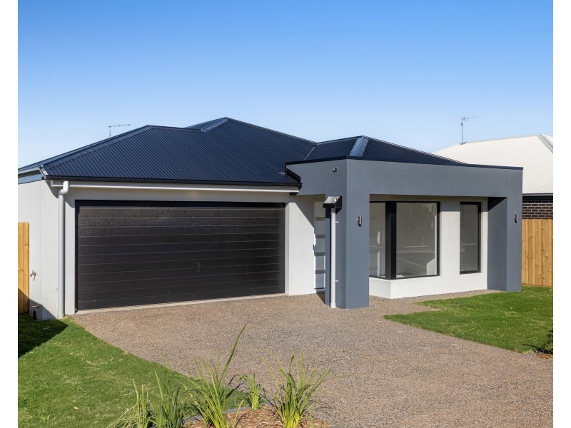 12 Wattle Grove, Harristown QLD 4350