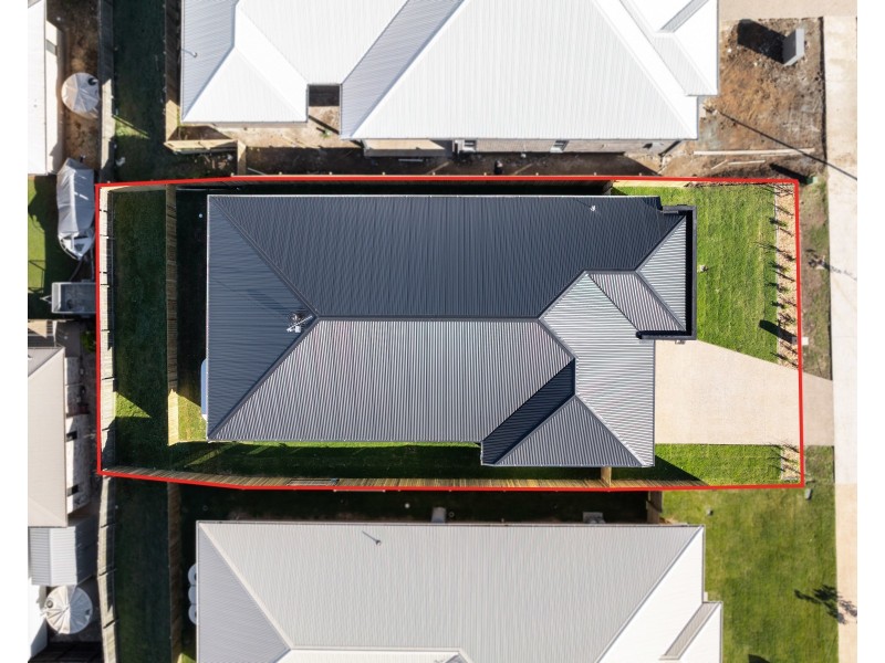 12 Wattle Grove, Harristown QLD 4350