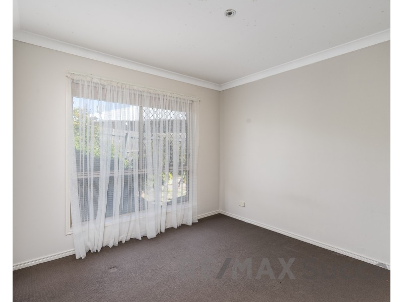 26 Sunset Drive, Glenvale QLD 4350