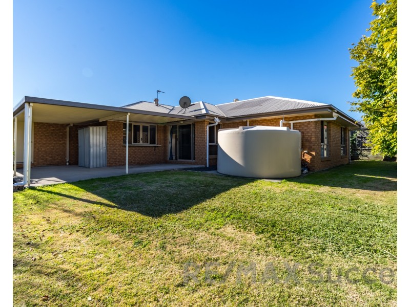 26 Sunset Drive, Glenvale QLD 4350