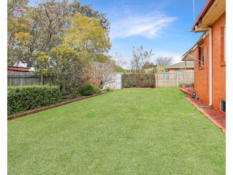50 Vacy Street, Newtown QLD 4350