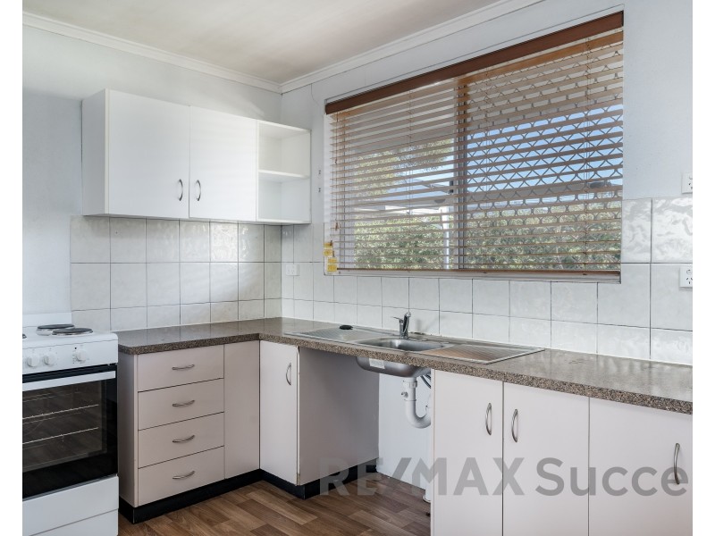 2/20 Swallow Court, Newtown QLD 4350