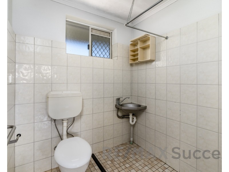 2/20 Swallow Court, Newtown QLD 4350