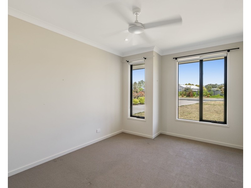 76 Parkridge Drive, Withcott QLD 4352