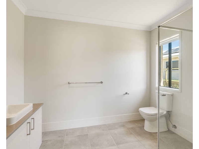 76 Parkridge Drive, Withcott QLD 4352
