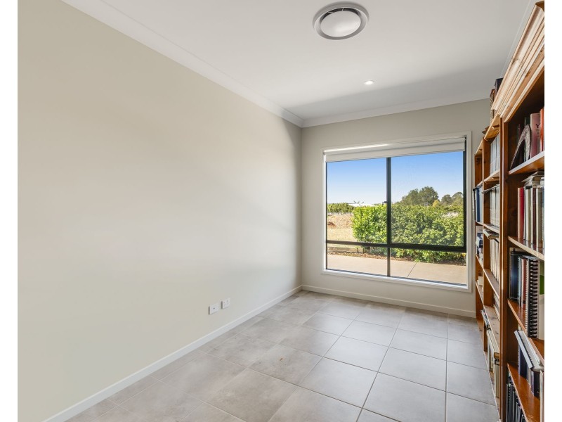76 Parkridge Drive, Withcott QLD 4352