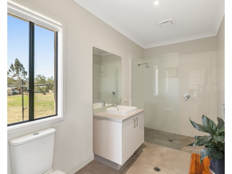 76 Parkridge Drive, Withcott QLD 4352
