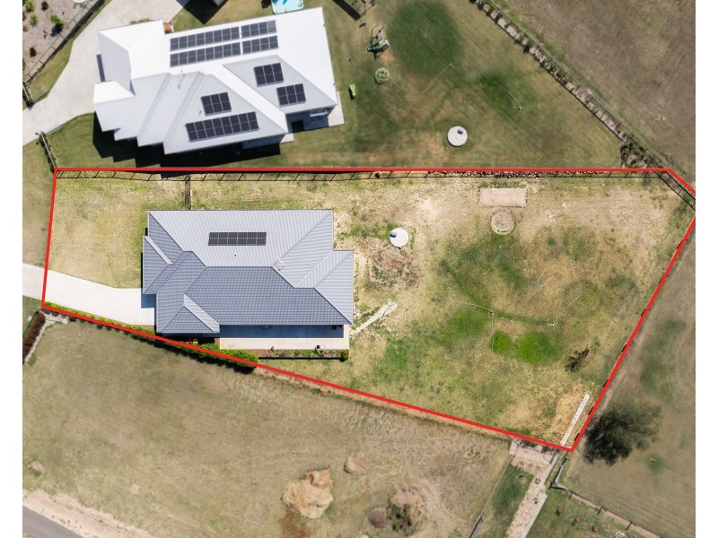 76 Parkridge Drive, Withcott QLD 4352