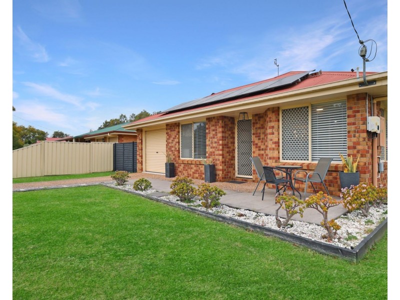 6 Fay Court, Kearneys Spring QLD 4350