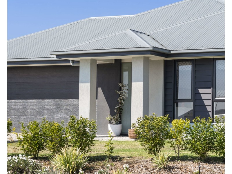 1 Whitewood Way, Cotswold Hills QLD 4350
