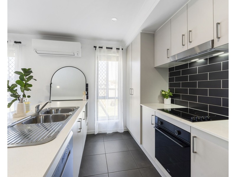 1 Whitewood Way, Cotswold Hills QLD 4350