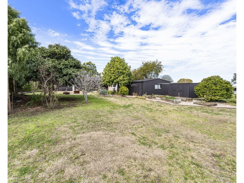 3 Lawmere Court, Kingsthorpe QLD 4400