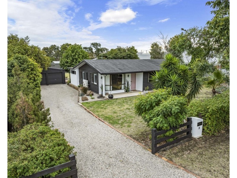 3 Lawmere Court, Kingsthorpe QLD 4400
