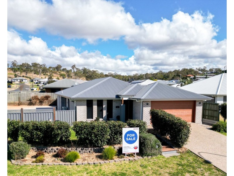 1 Vanessa Crescent, Cotswold Hills QLD 4350