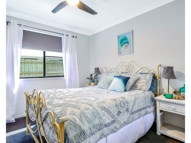 1 Vanessa Crescent, Cotswold Hills QLD 4350