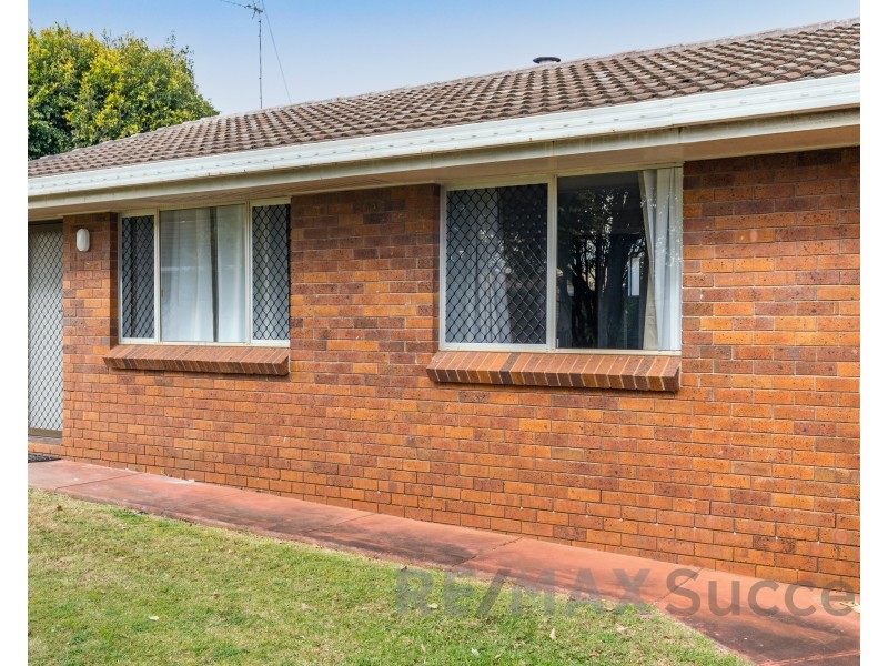 2/380 Hume Street, Centenary Heights QLD 4350