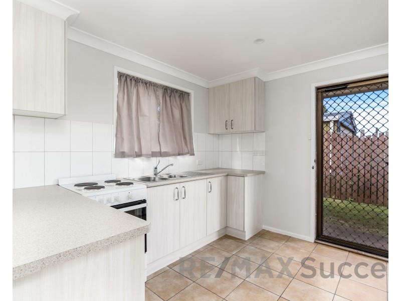 2/380 Hume Street, Centenary Heights QLD 4350