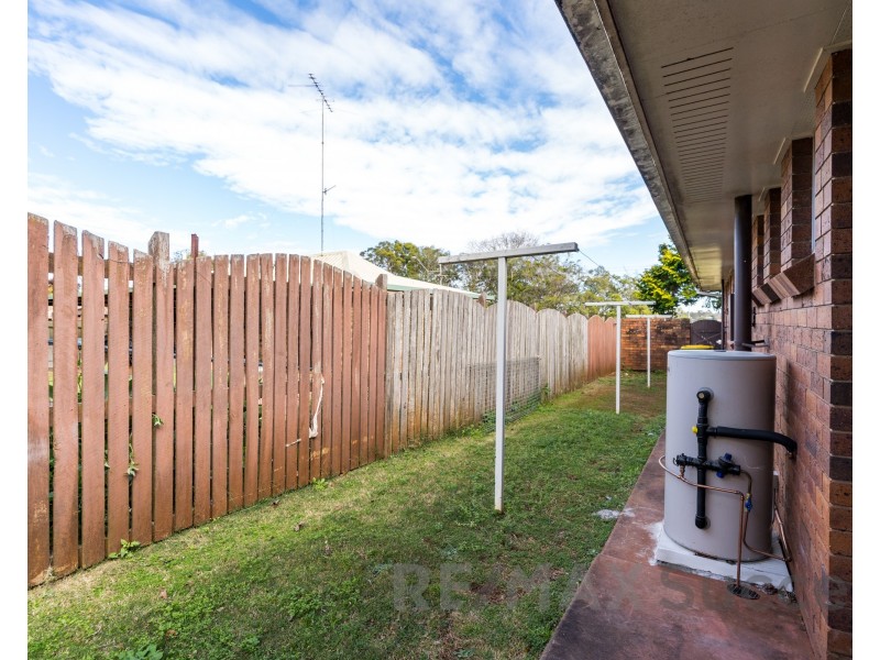 2/380 Hume Street, Centenary Heights QLD 4350