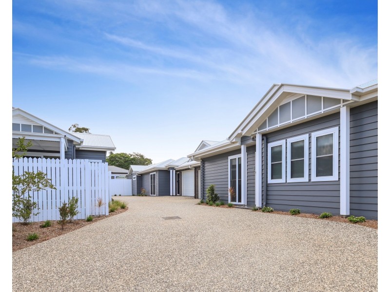 4/13 Janine Court, Kearneys Spring QLD 4350