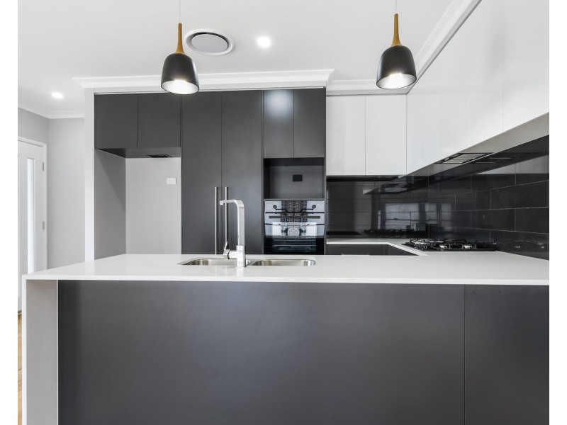 4/13 Janine Court, Kearneys Spring QLD 4350