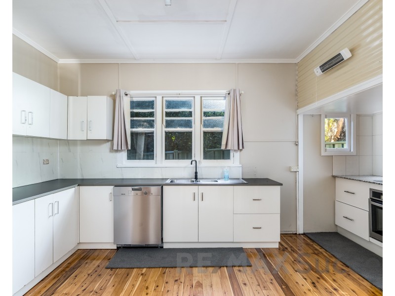 20 Stone Street, Wilsonton QLD 4350